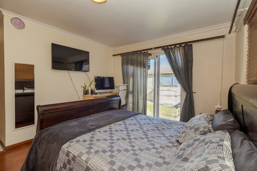 4 Bedroom Property for Sale in Strandfontein Western Cape